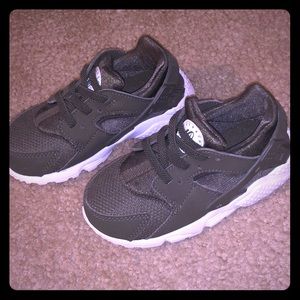 Toddler huarache size 8c